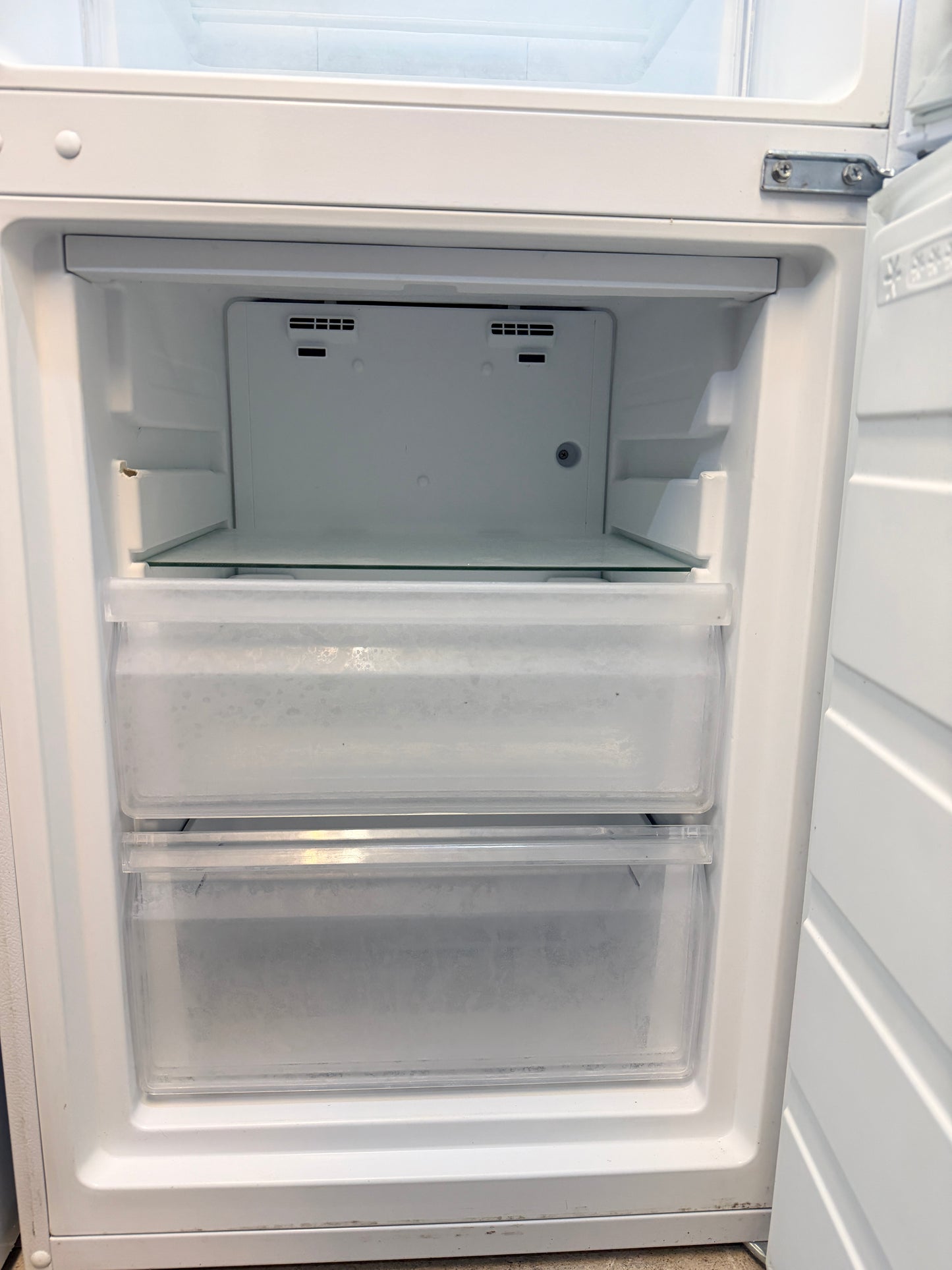 ❄️ Electrolux kyl/frys – smidig modell endast 54,5 cm bred! ❄️