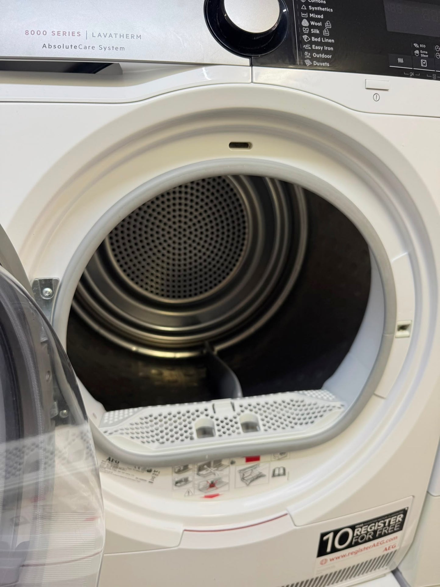 🌟 AEG Värmepumpstorktumlare 8 kg – Modell T8DEK946E 🌟
