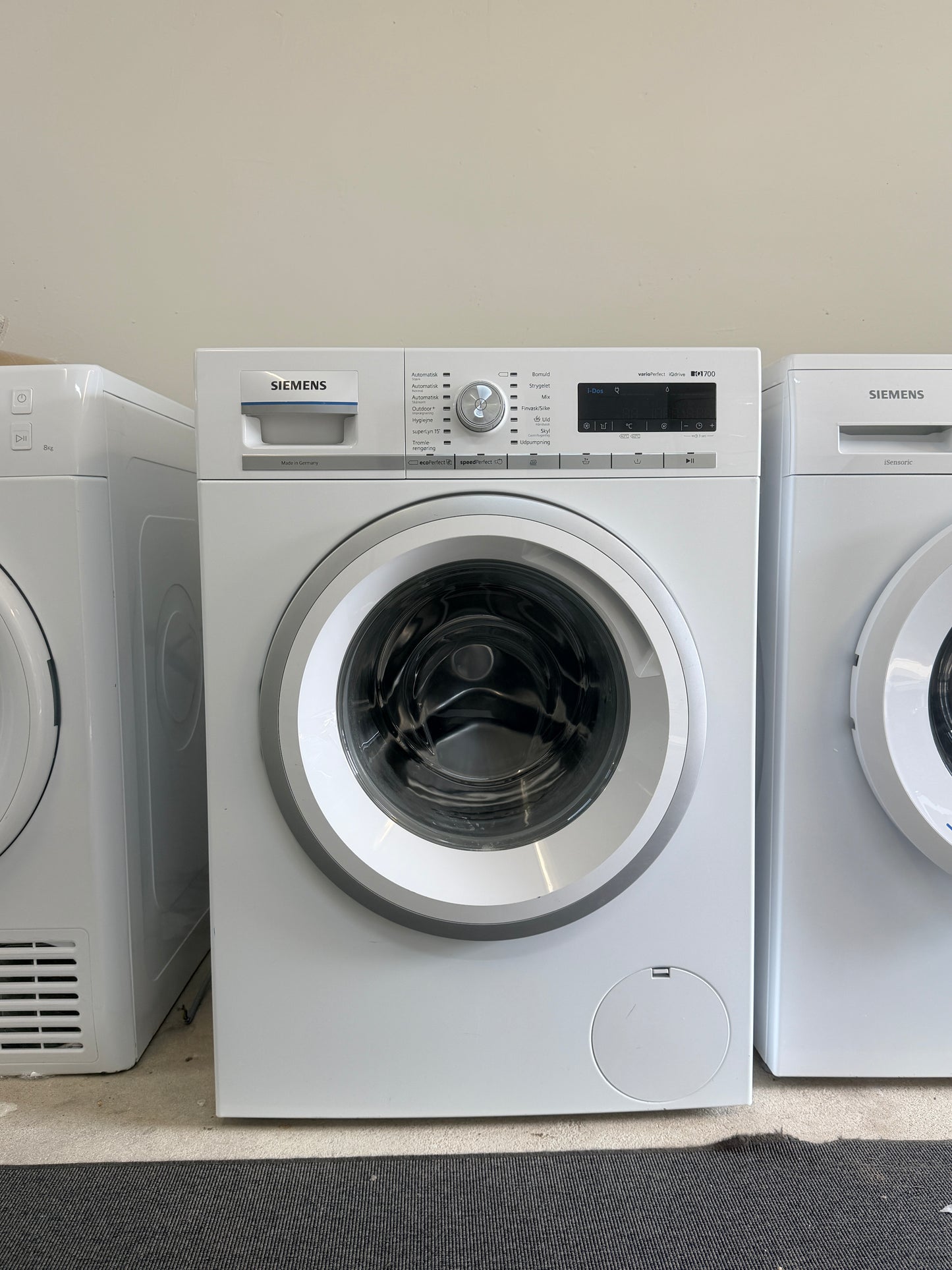 Siemens iQ700 Tvättmaskin med i-Dos – Premium kvalitet och smart teknik! 🧺