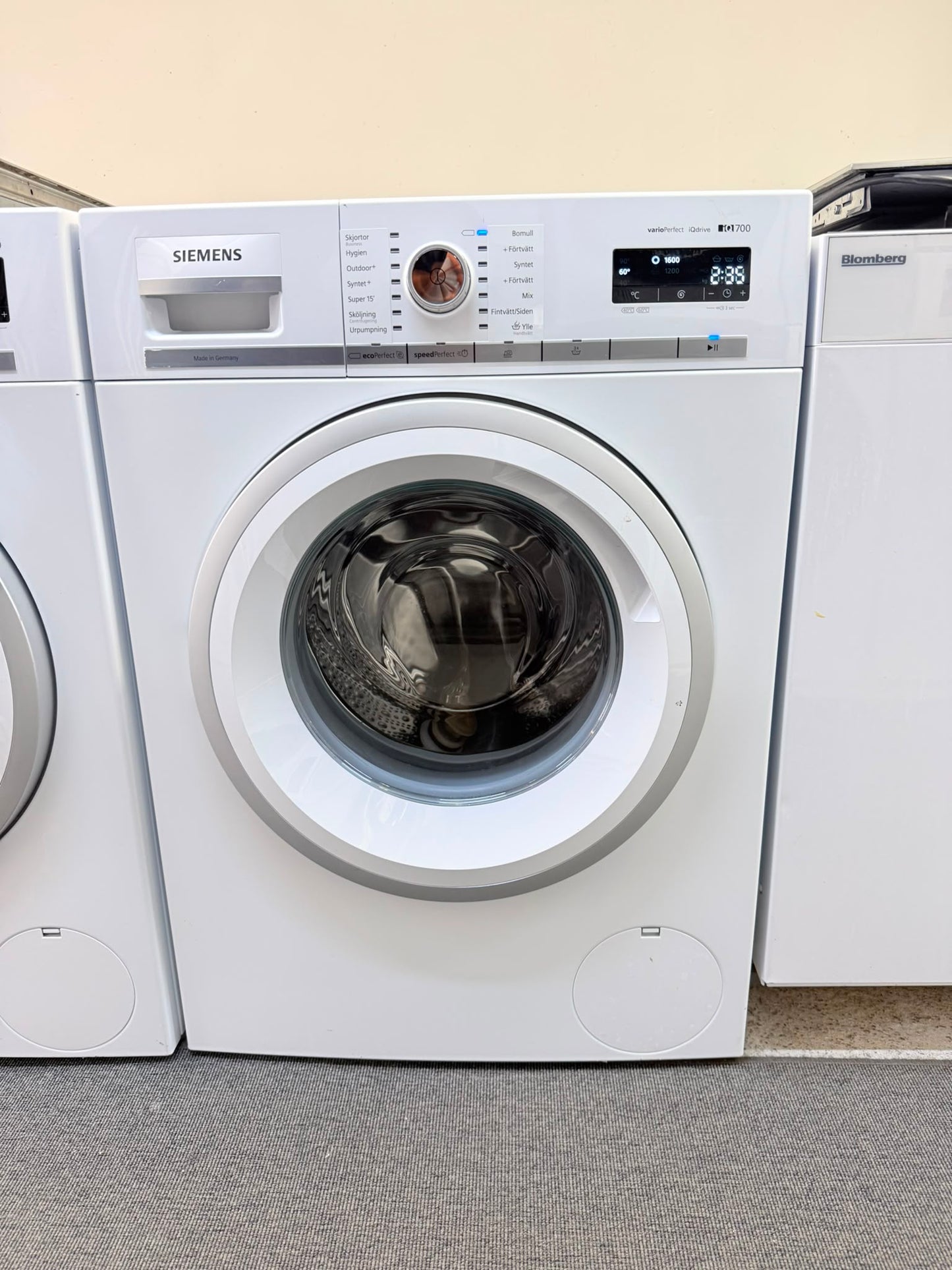 🧺 Siemens iQ700 Tvättmaskin – 9 kg | 1600 varv | 2020