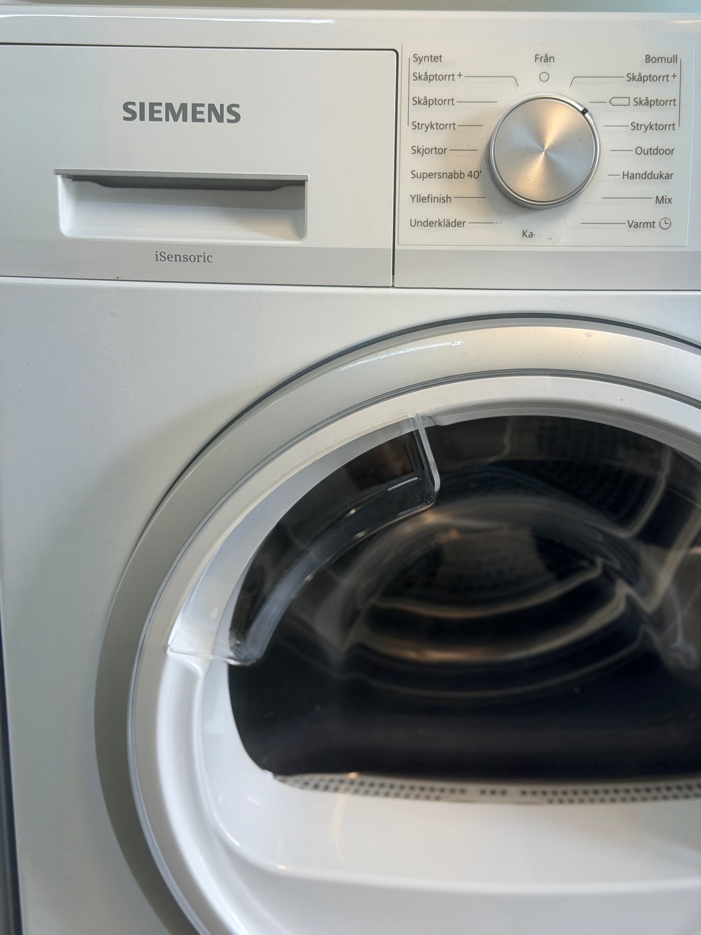 🧺 Siemens iQ300 Värmepumpstorktumlare – Energieffektiv och skonsam torkning! 🧺