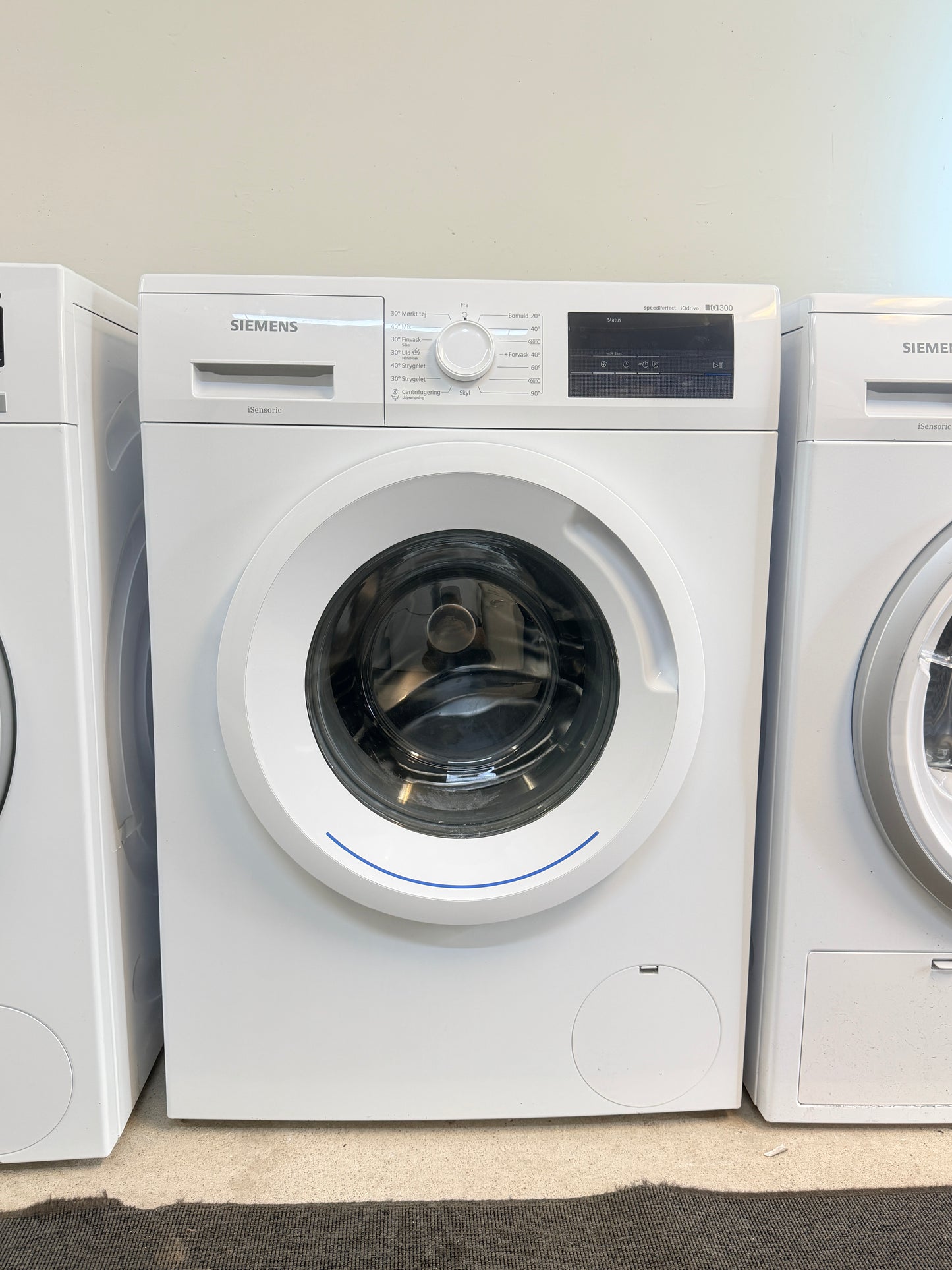 🧺 Siemens iQ300 Tvättmaskin – Kvalitet och effektiv tvättning! 🧺