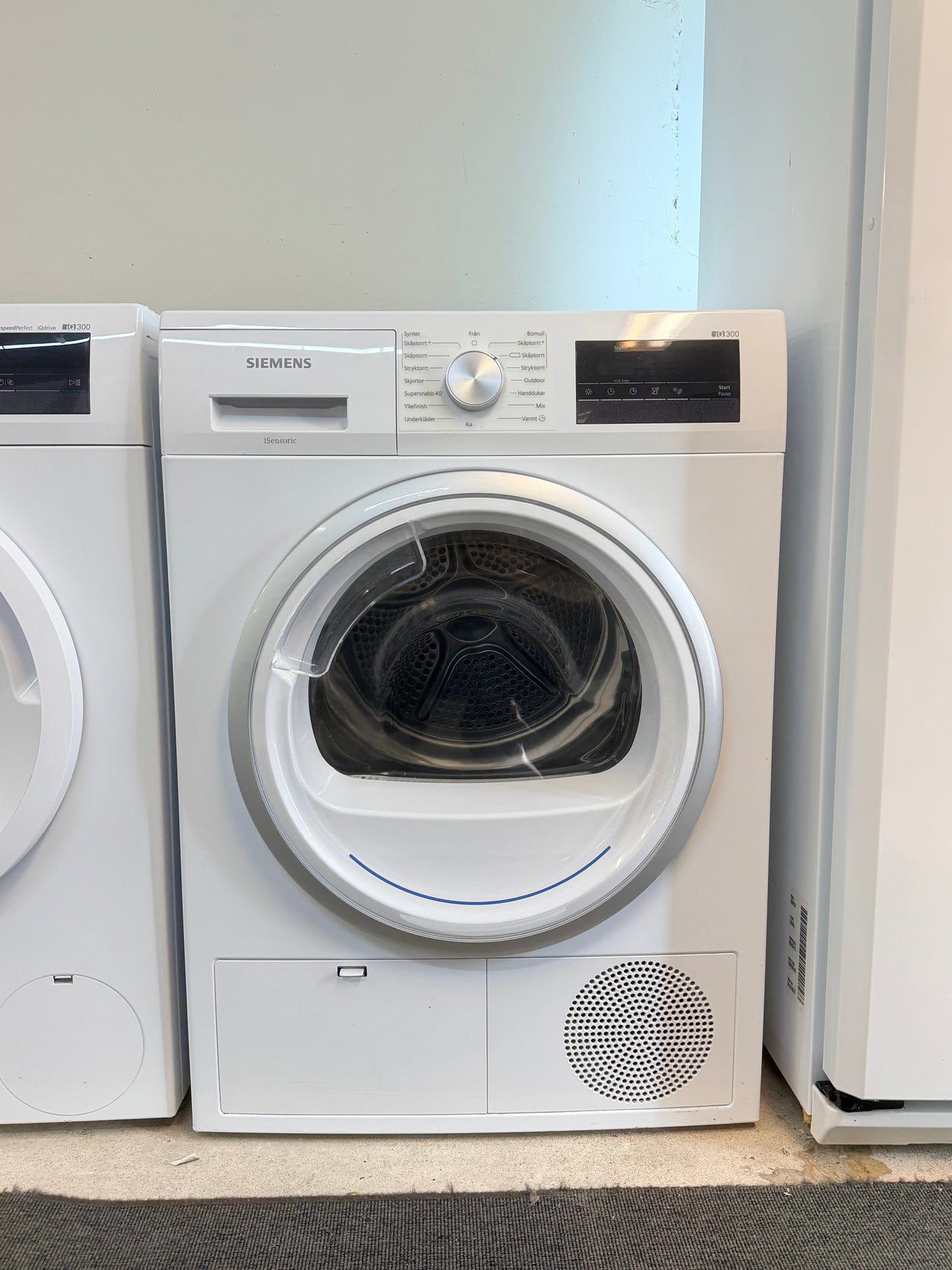 🧺 Siemens iQ300 Värmepumpstorktumlare – Energieffektiv och skonsam torkning! 🧺
