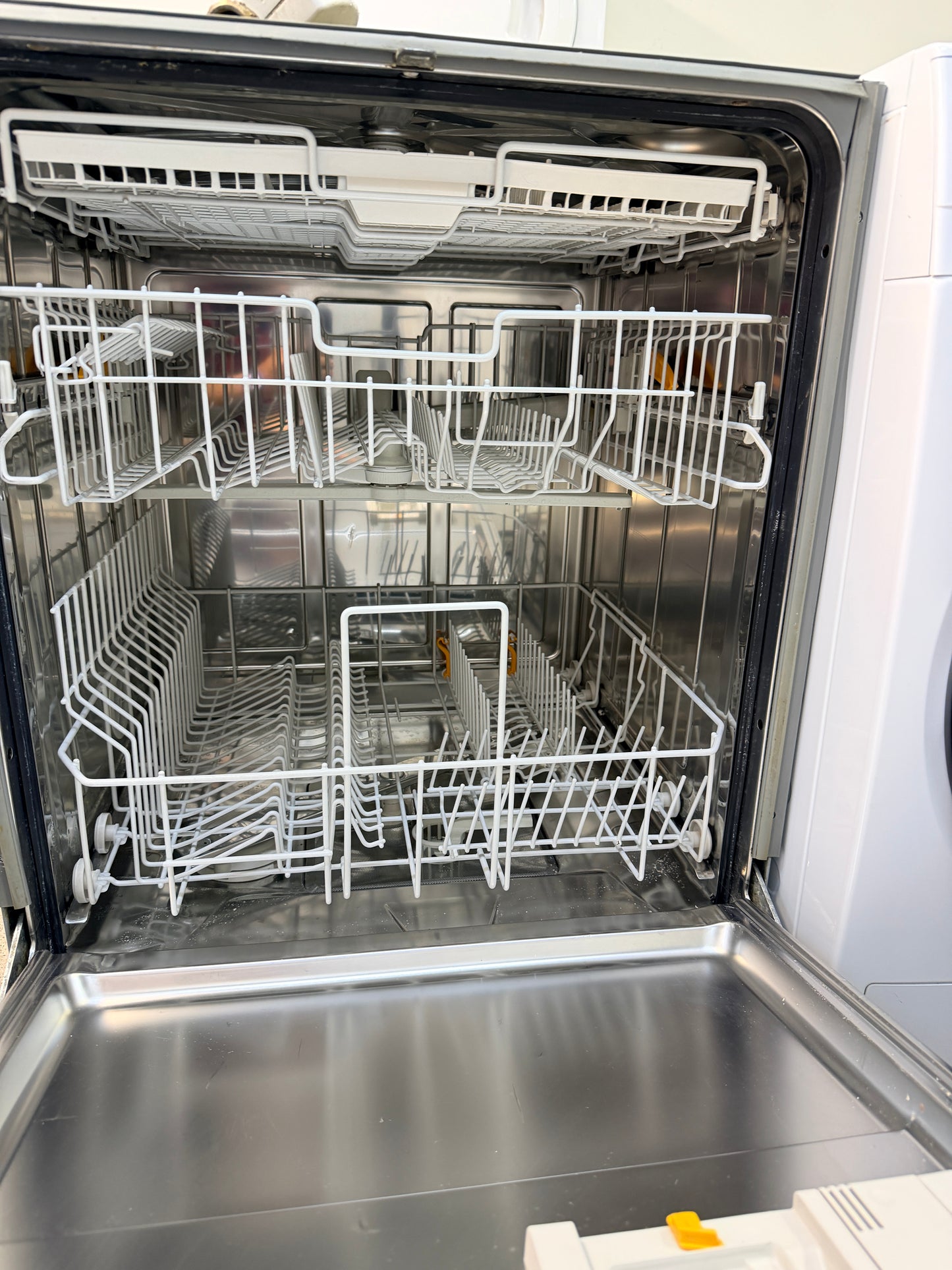 🍽️ Miele G 1143 SCU diskmaskin – tysk kvalitet! 🇩🇪