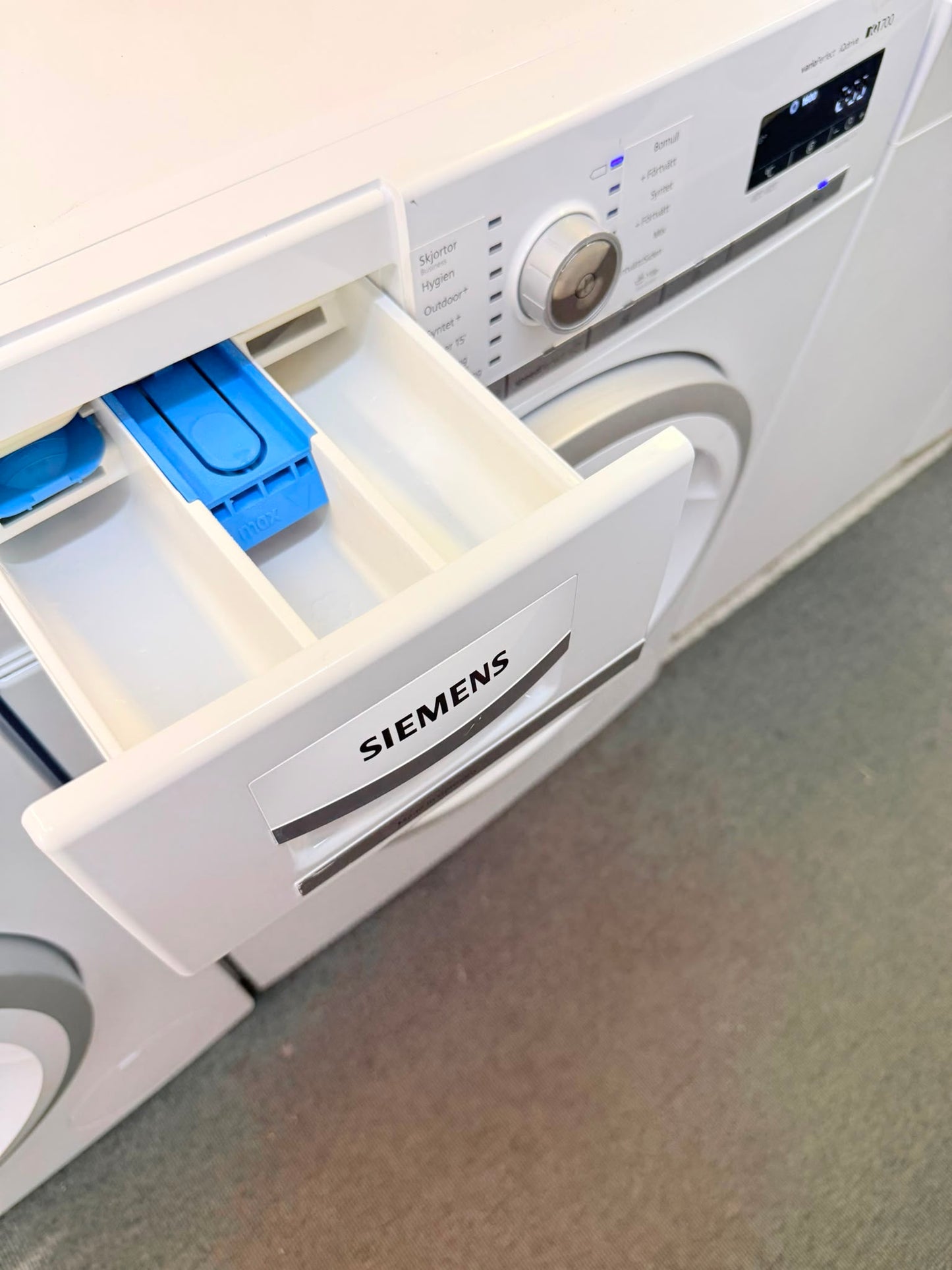🧺 Siemens iQ700 Tvättmaskin – 9 kg | 1600 varv | 2020