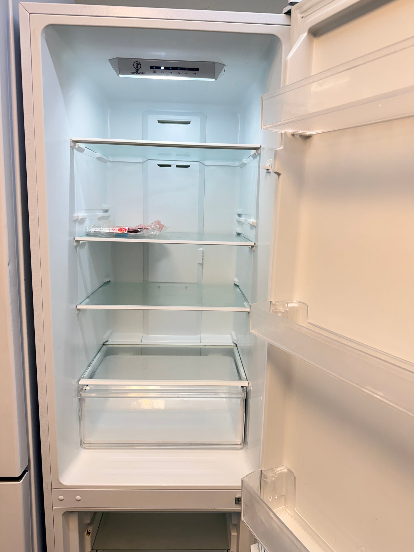 ❄️ Electrolux kyl/frys – smidig modell endast 54,5 cm bred! ❄️