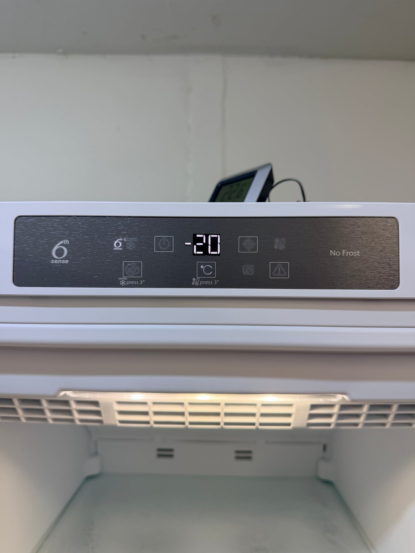 ❄️ Whirlpool frysskåp – 252 liter – No Frost! ❄️