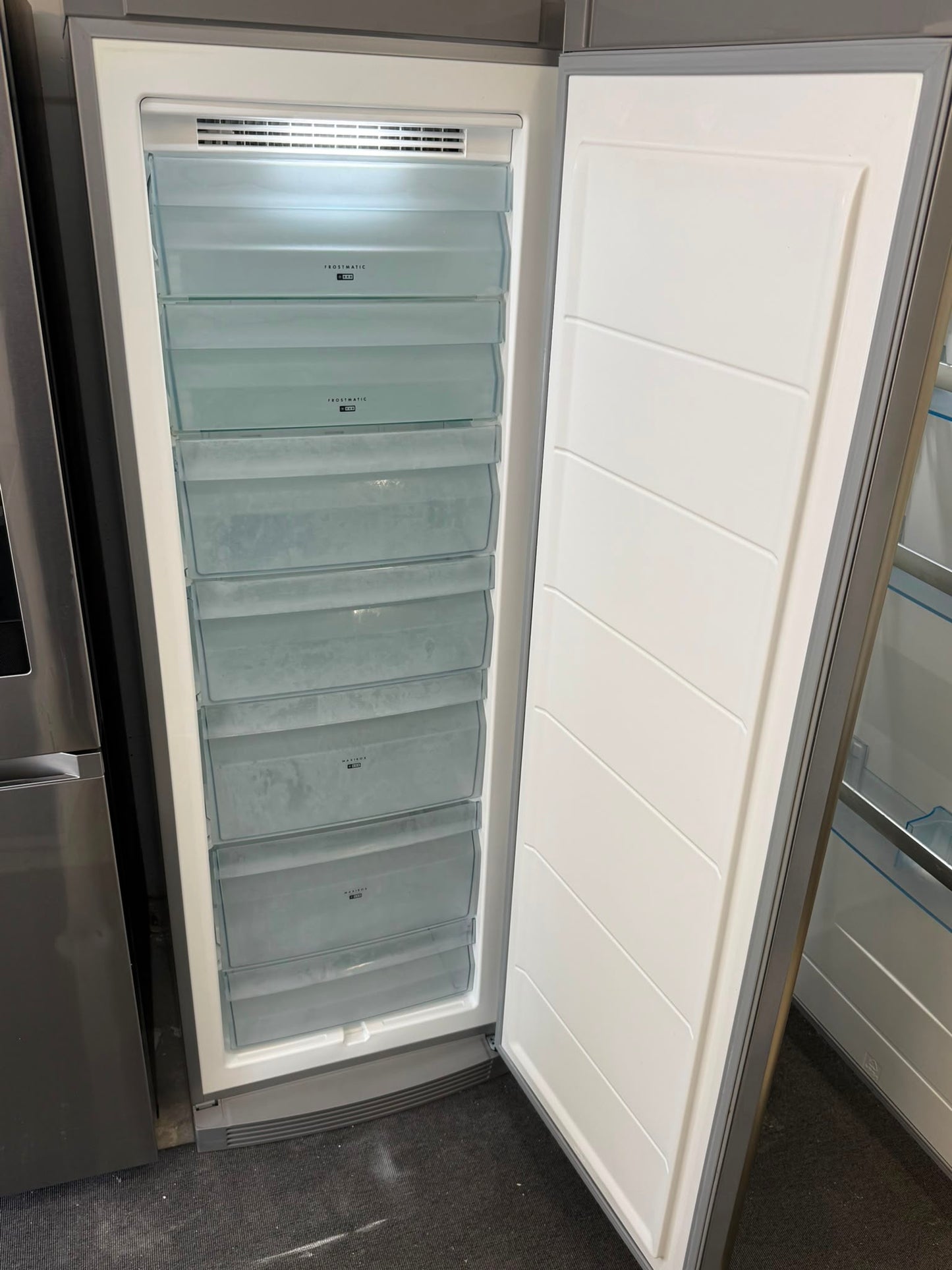 🧊 Husqvarna Kylskåp – Modell QR2662X ❄️ Husqvarna Frys – Modell QT3662X