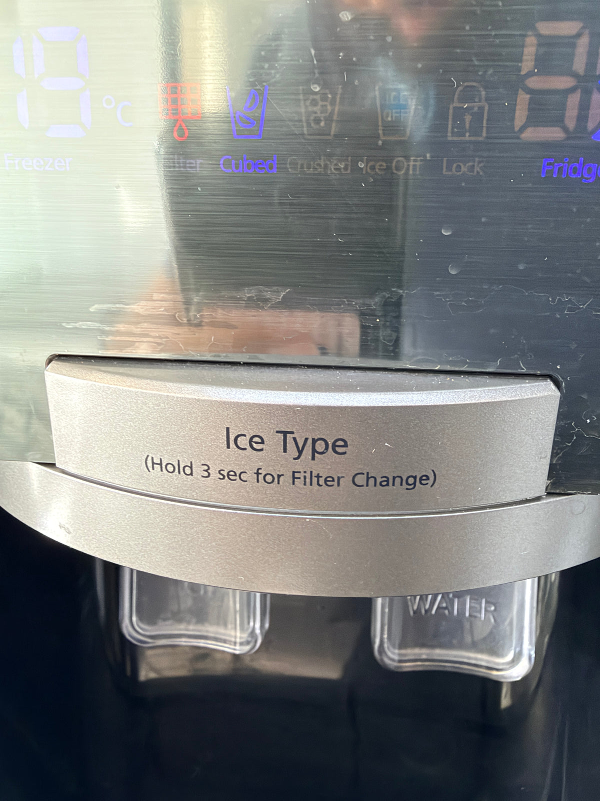 Samsung Side-by-Side kyl/frys med is- och vattenautomat