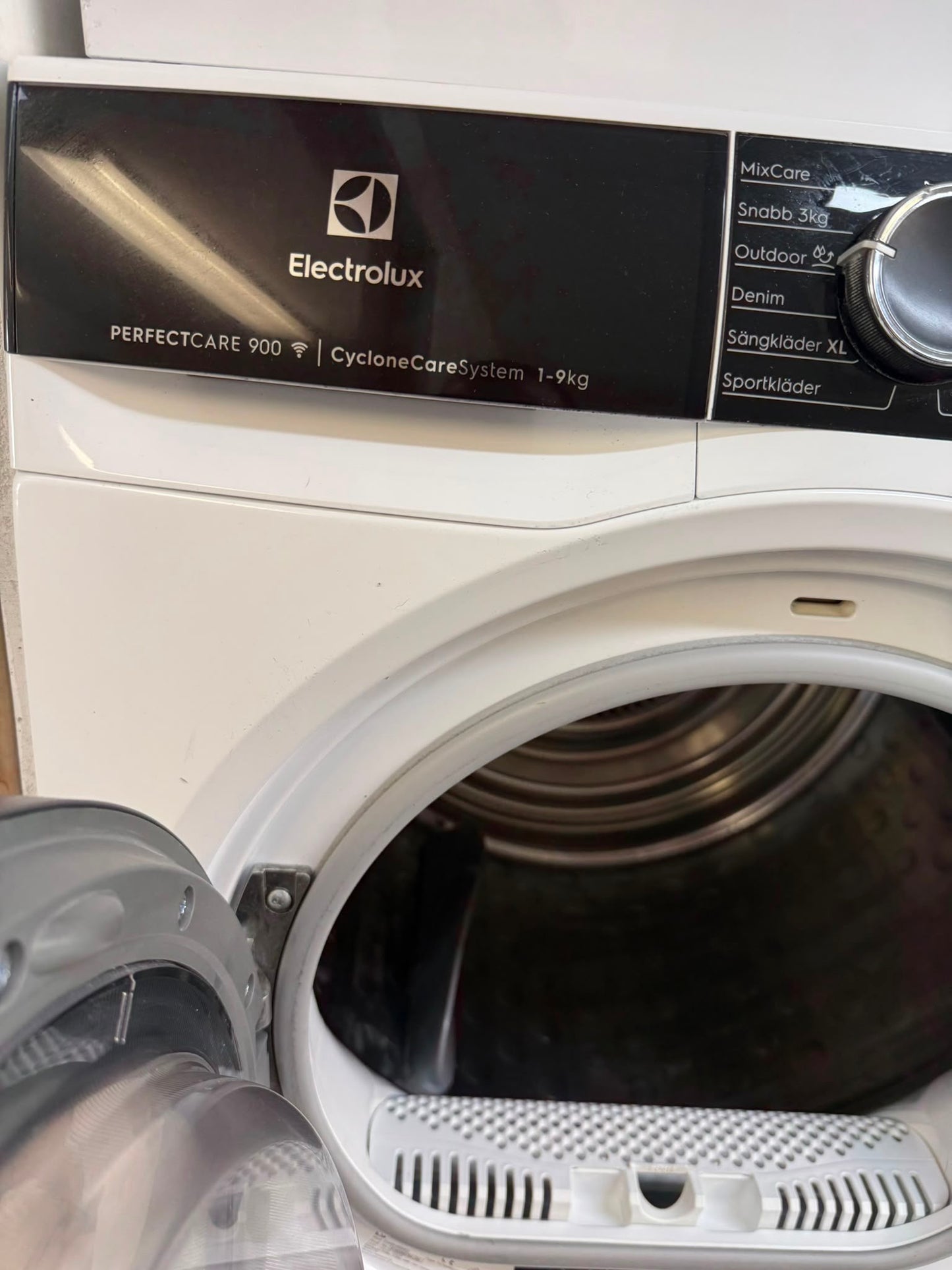 🌟 Electrolux Värmepumpstorktumlare 9 kg – Modell EW9H869E9 🌟