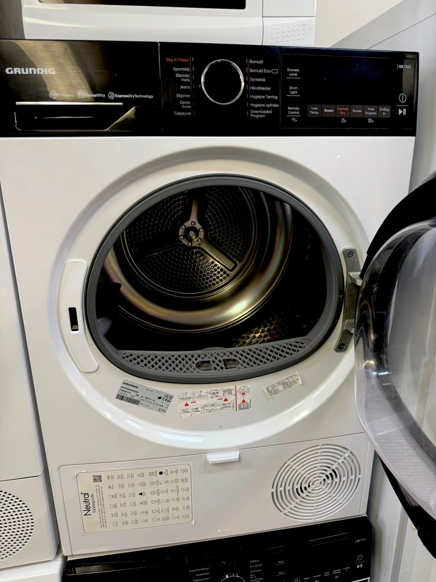 🌟 Grundig Värmepumpstorktumlare 10 kg – Modell GTP7023CEGW 🌟