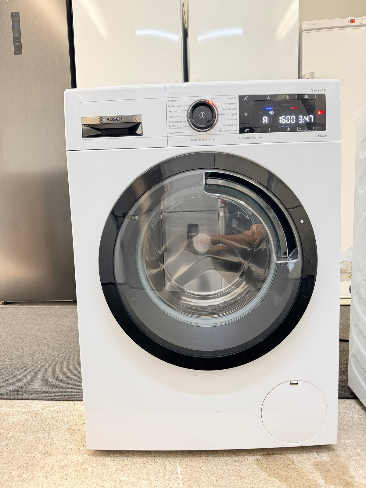 🧺 Bosch Serie 8 tvättmaskin 2022 modell– 9 kg och 1 600 varv/min